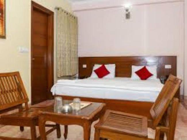 Indira International Inn New Delhi Exteriör bild