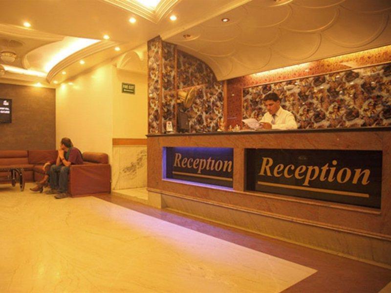 Indira International Inn New Delhi Exteriör bild