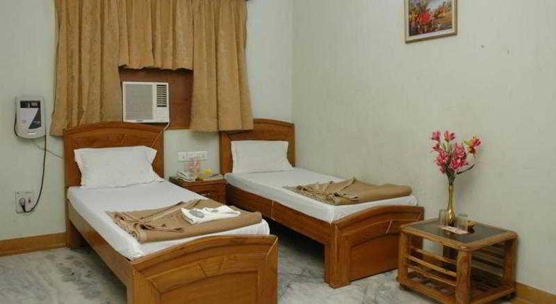 Indira International Inn New Delhi Exteriör bild