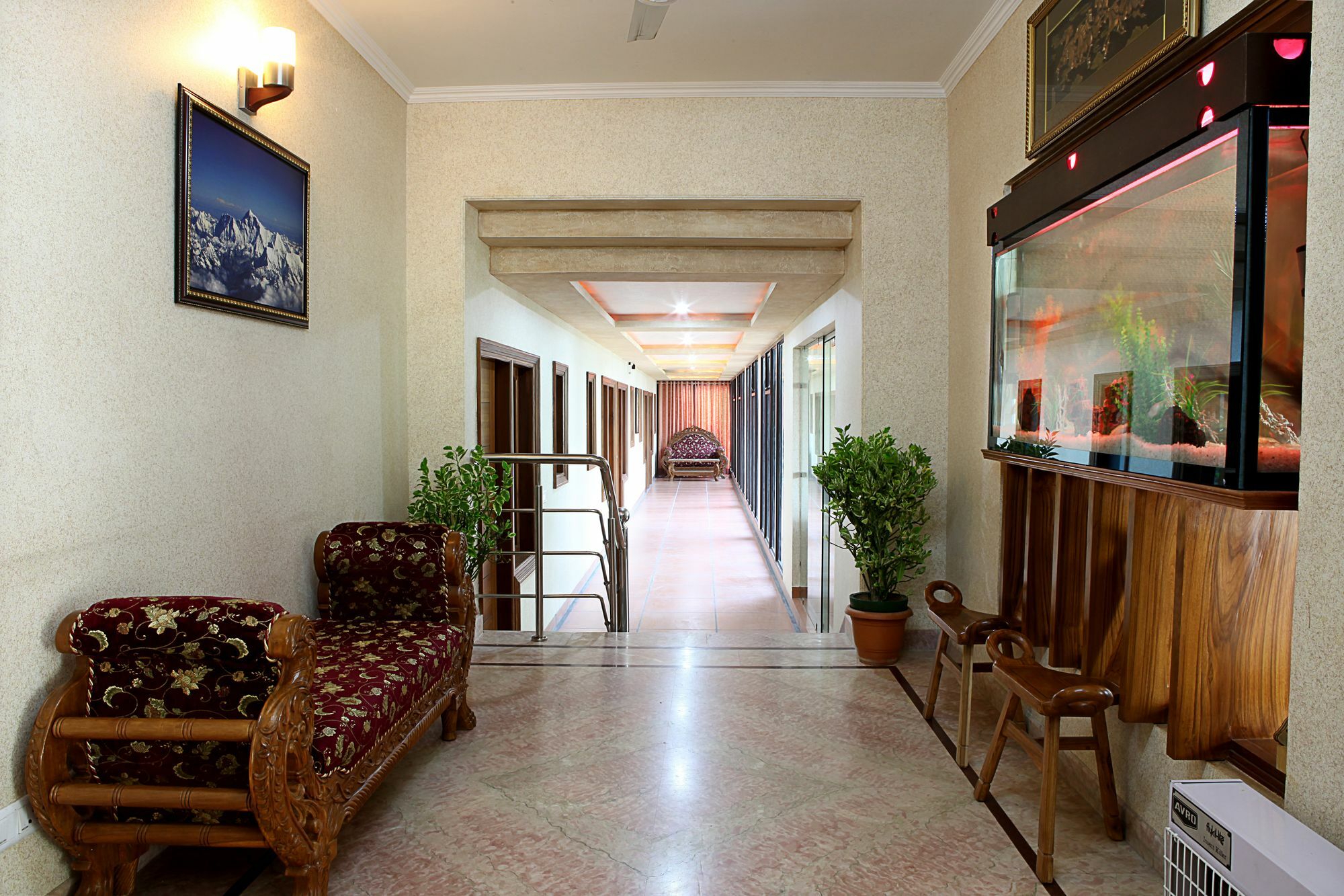 Indira International Inn New Delhi Exteriör bild